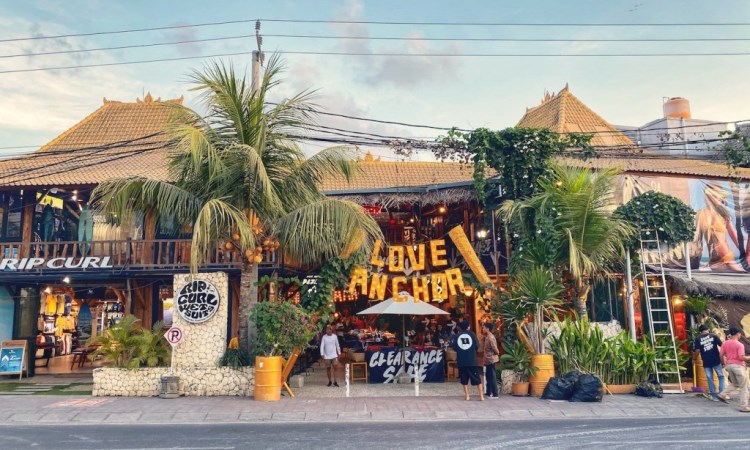 Daya-Tarik-Love-Anchor-Canggu-Bali